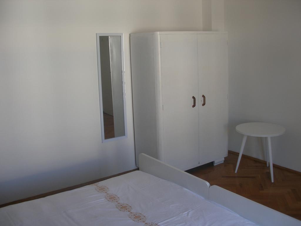 Guesthouse Franko Vela Luka Quarto foto